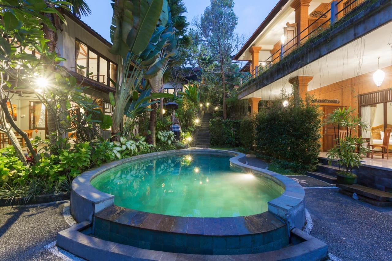Vakantiepark Rahayu Monkey Forest 3*